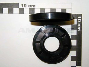 19. Uszczelniacz 30X72X10 FA007